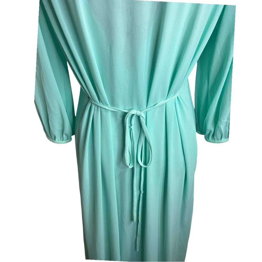 Vintage Nightgown and Robe Set - Picture 10 of 16